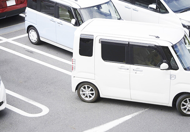お車でのご来院も安心・駐車場90台完備